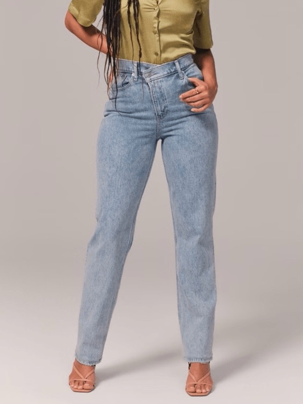 Abercrombie The 90’s Ultra High Rise Straighten Jeans